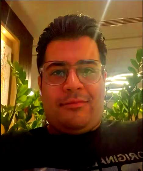 محسن لنگرنشین کیست